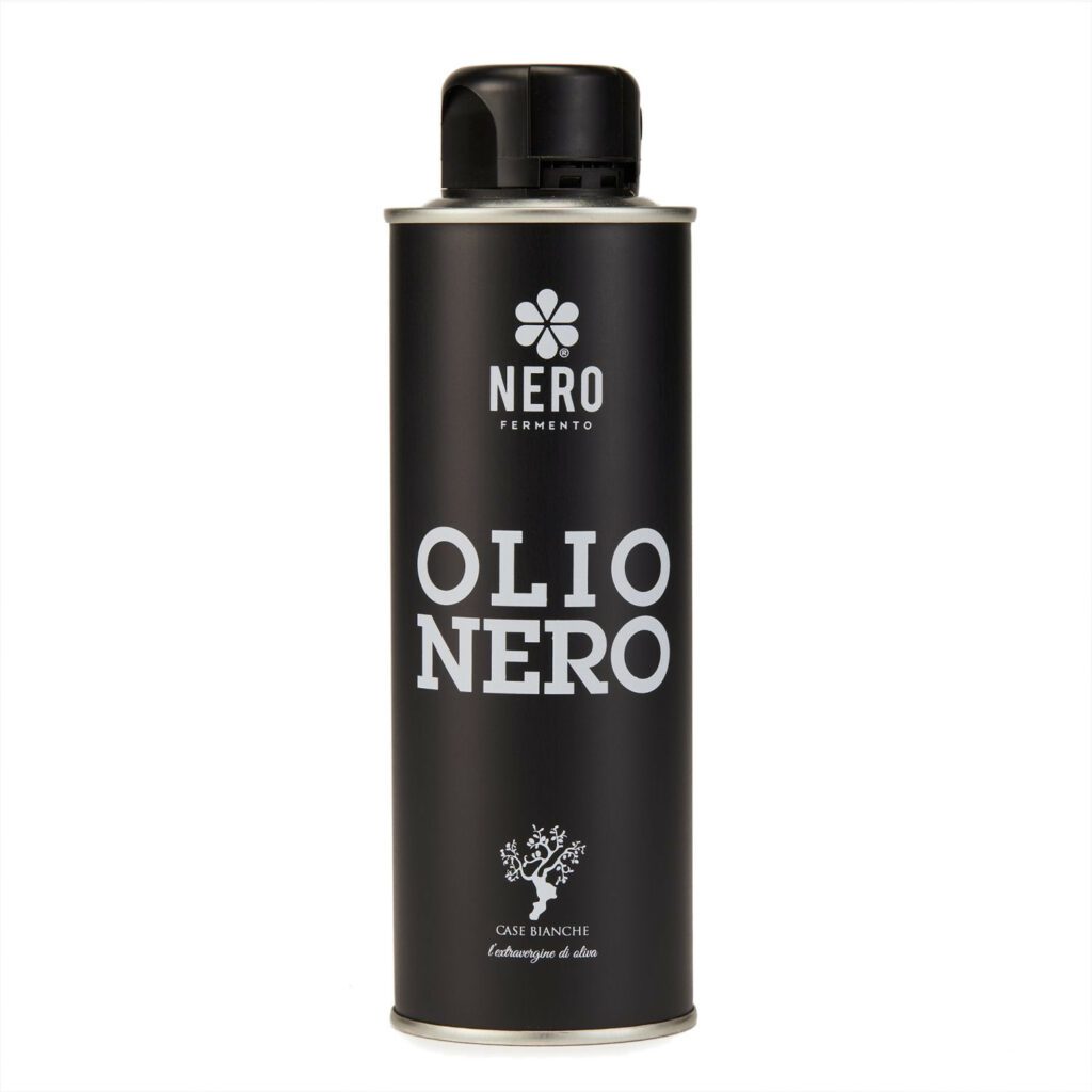 black garlic oil prodotto da Nero fermento