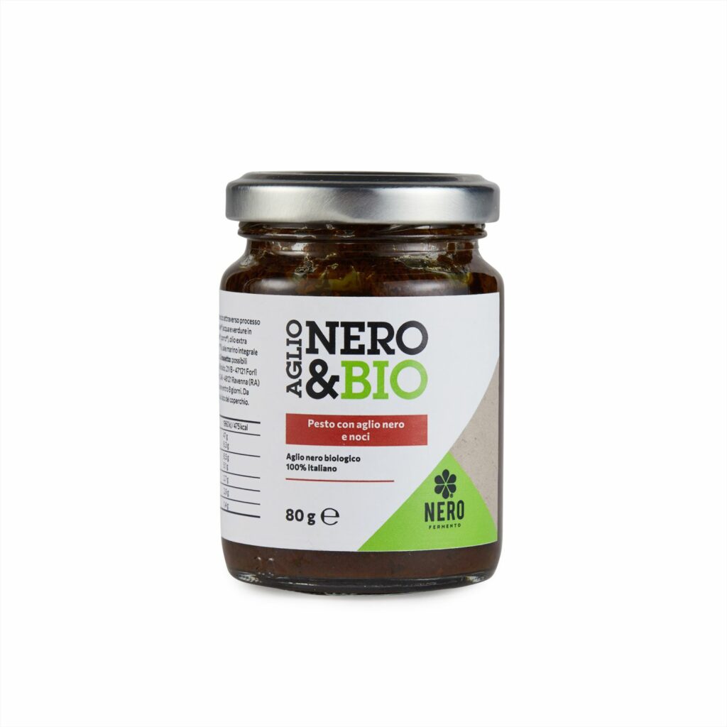 pesto di aglio nero e noci 80g in barattolo di Nero fermento